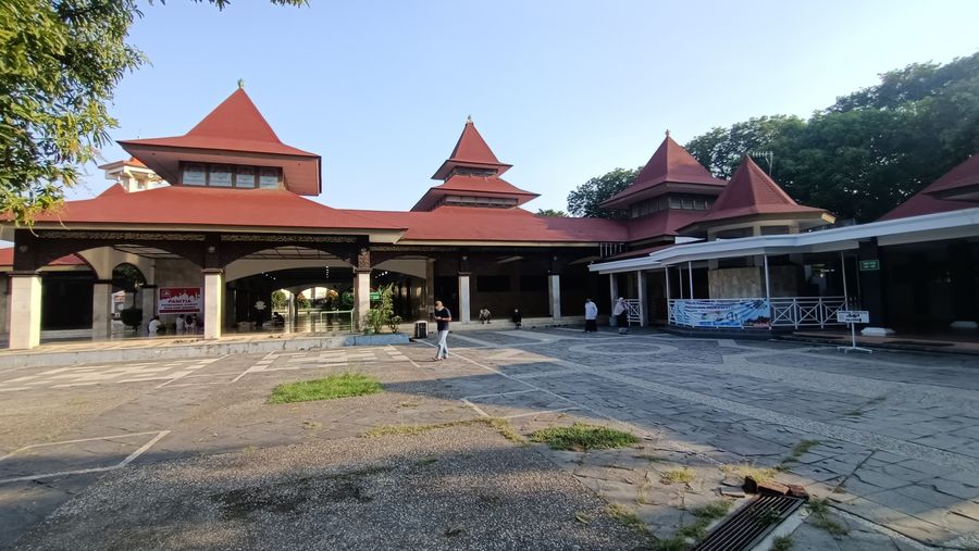 masjid-agung-indramayu-akan-menggelar-salat-idul-fitri-1442-h.jpg