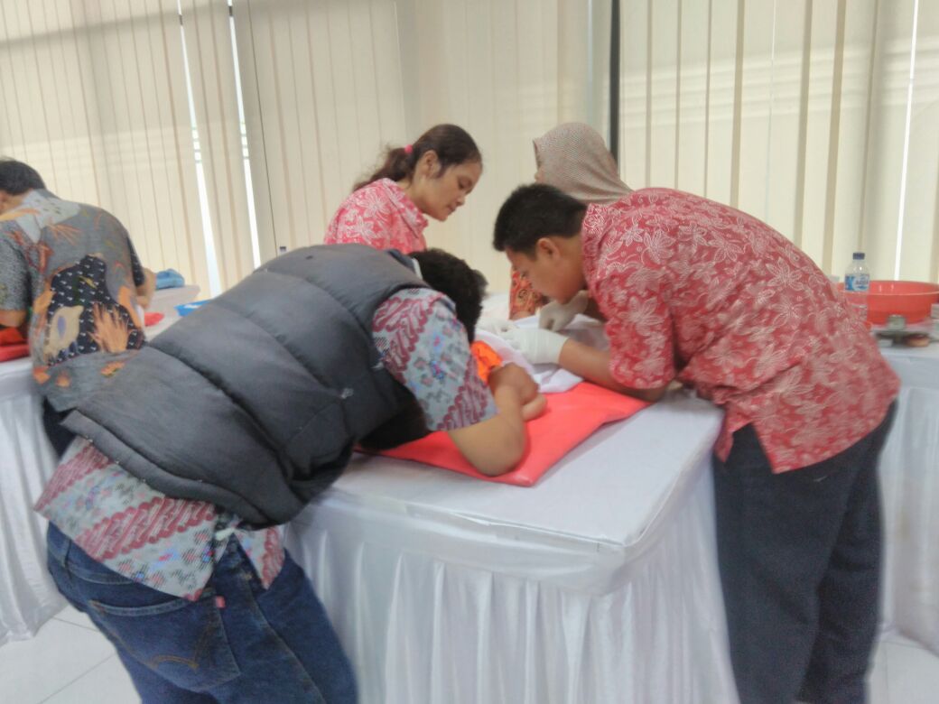 Puluhan Anak dari Keluarga Kurang Mampu di Cimahi Ikut Sunatan Massal