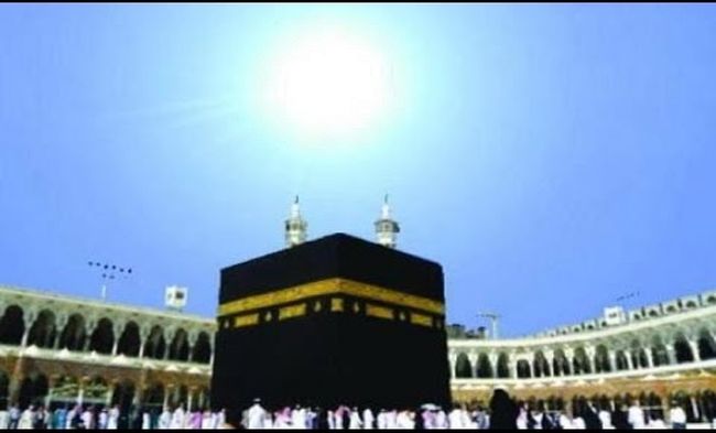 matahari-tegak-lurus-di-atas-kabah_20160527_114605.jpg