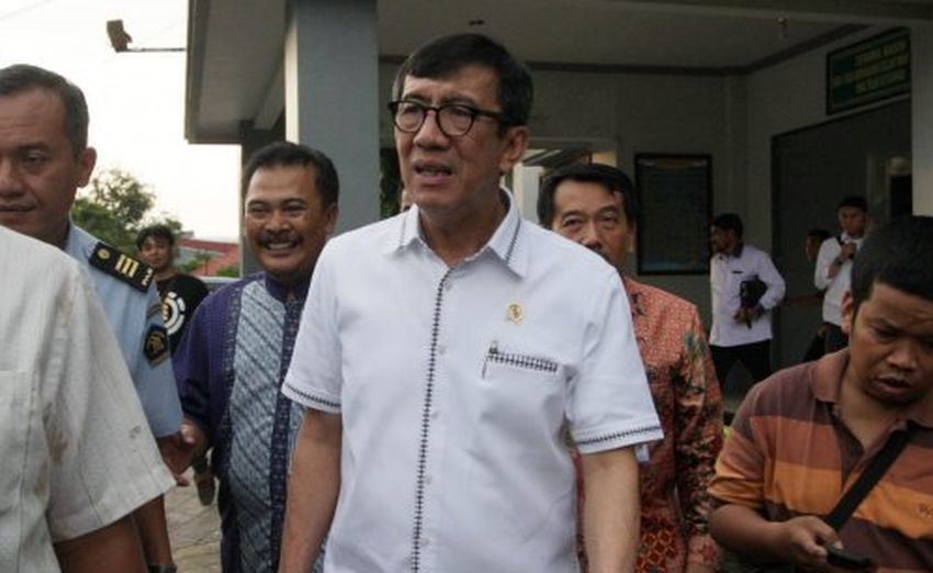 menteri-hukum-dan-ham-yasona-laoly_20160423_130742.jpg