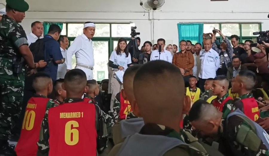 meutya-Hafid-kunjungi-barak-militer-di-Purwakarta.jpg