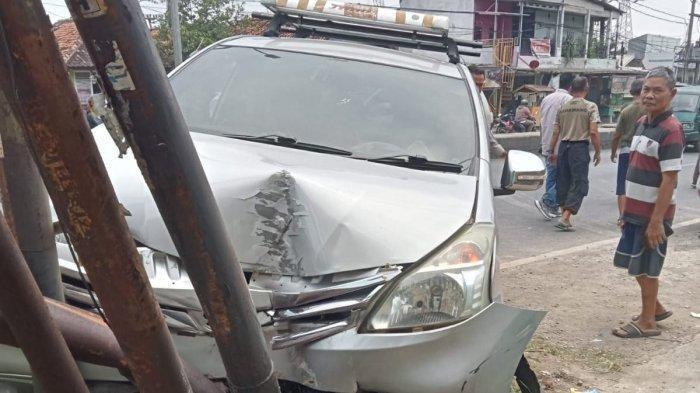 minibus-isi-jenazah-bayi.jpg