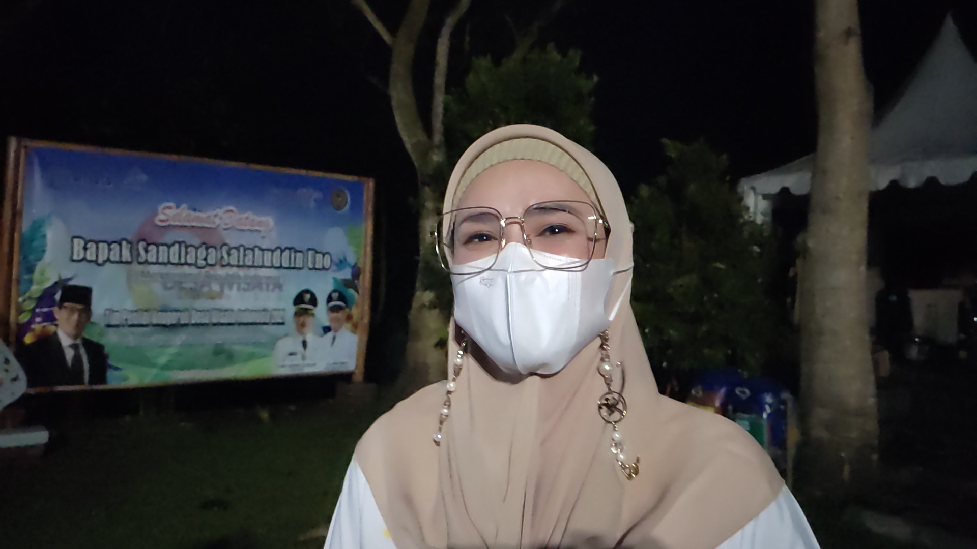 mulan-jameela-saat-peresmian-saung-ciburial-di-desa-sukalaksana-garut.jpg