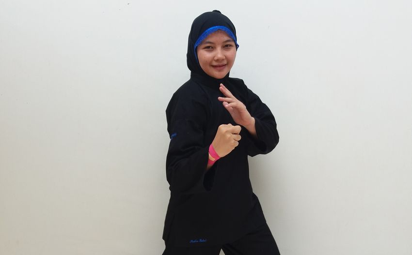 nadia-putri-dewi-pesilat-asal-jawa-barat_20160920_182358.jpg