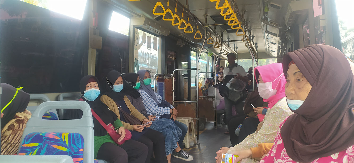 naik-tmb-damri-mogok.jpg
