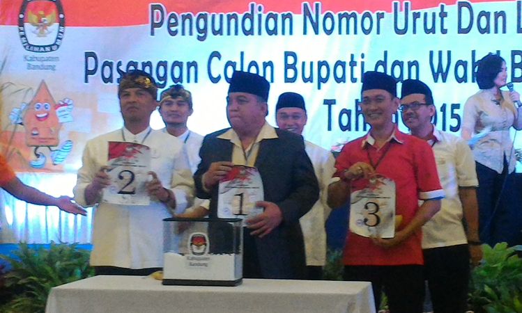 nomor-urut-cabup-bandung-pilkada-2015_20150825_110458.jpg