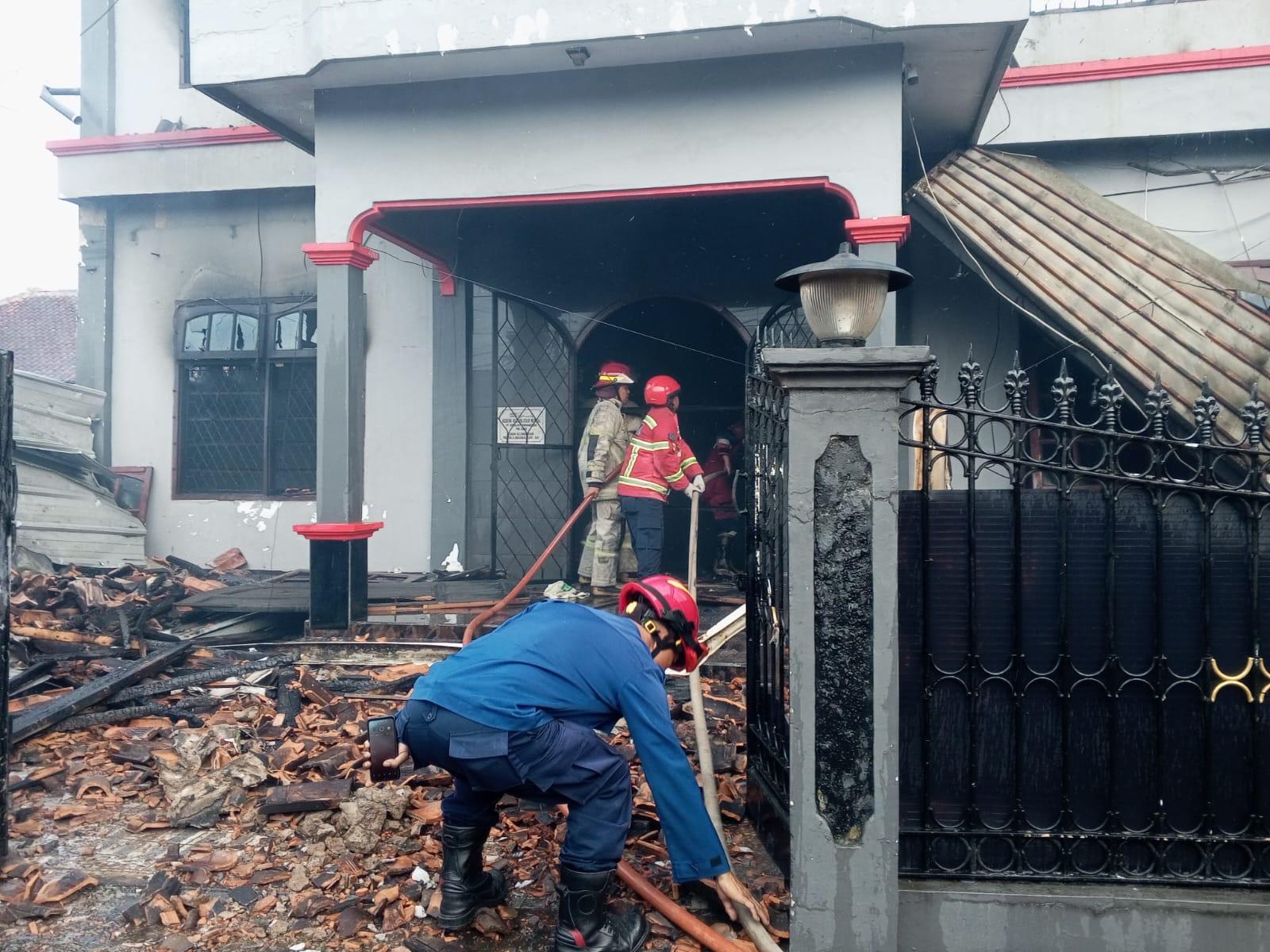 ondok-Yayasan-Pesantren-Inabah-5-Putra-di-CIamis-terbakar.jpg
