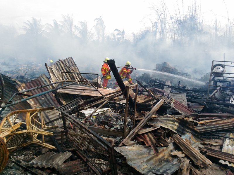 BREAKINGNEWS - Kebakaran Ludeskan Sebuah Rumah di Purwakarta, Dua Orang Tewas