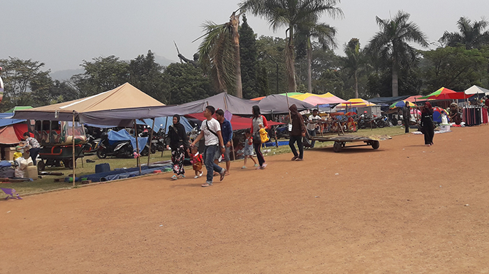 Ini Alasan Warga Memilih Belanja di Pasar Minggu Brigif Cimahi