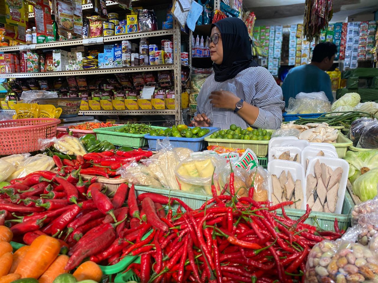 pedagang-pasar-kosambi-pedagang-cabai-merah.jpg