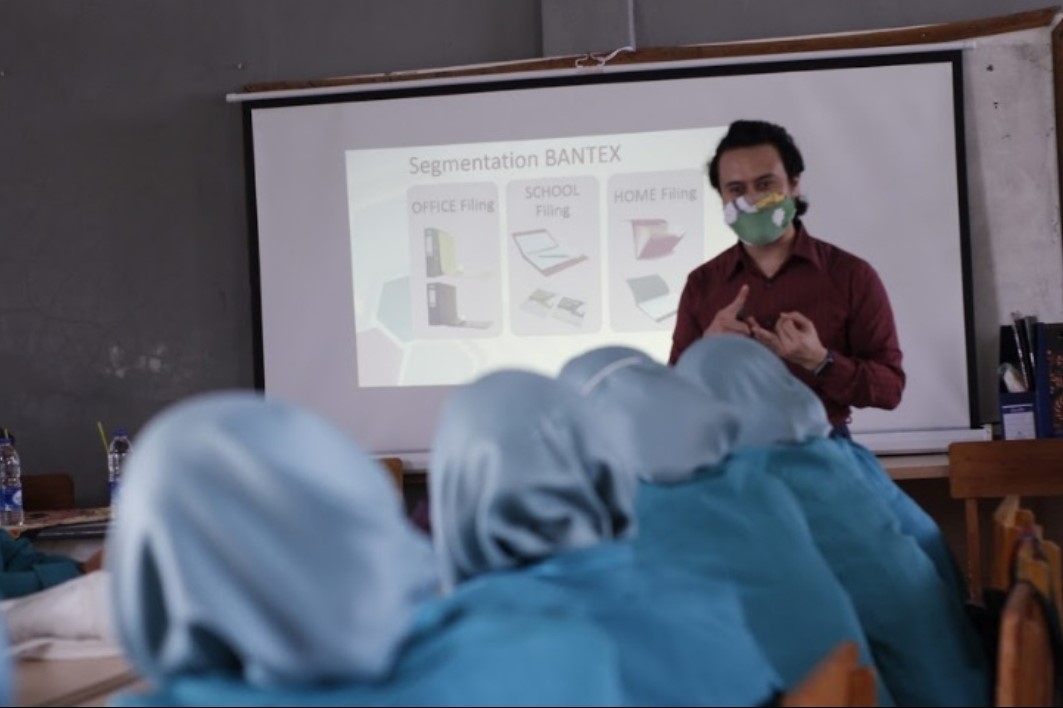 pelajar-smk-harus-miliki-daya-saing-di-tengah-persaingan-global.jpg