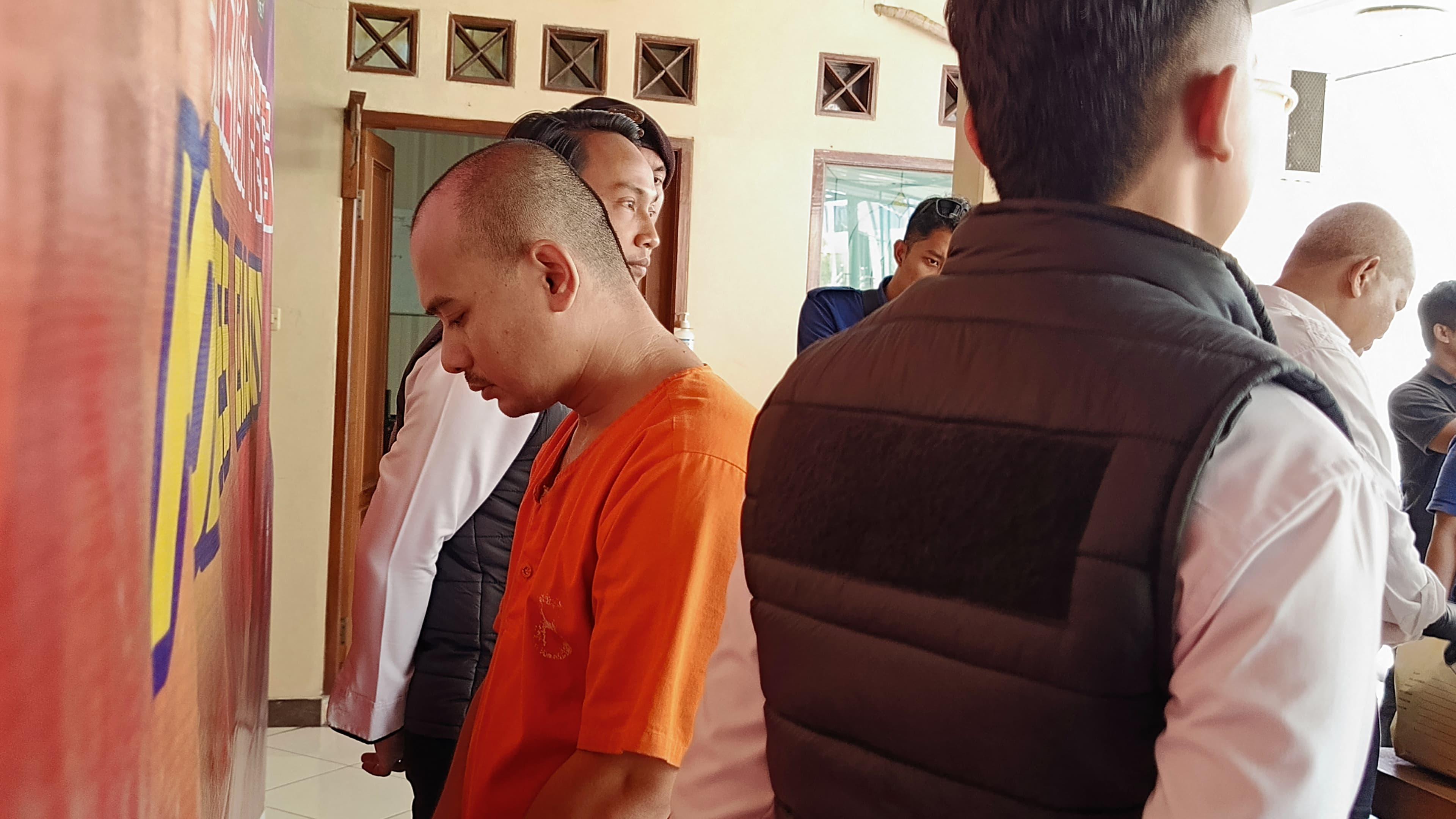 pelaku-pembunuhan-wanita-muda-di-sebuah-kosan.jpg