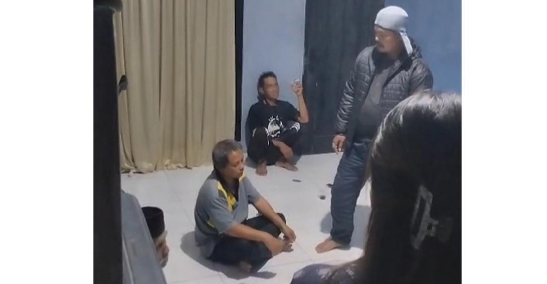 Anggota Linmas di Pangandaran Digerebek Warga saat Berduaan di Kamar dengan Bocah Piatu, Akui Cabuli
