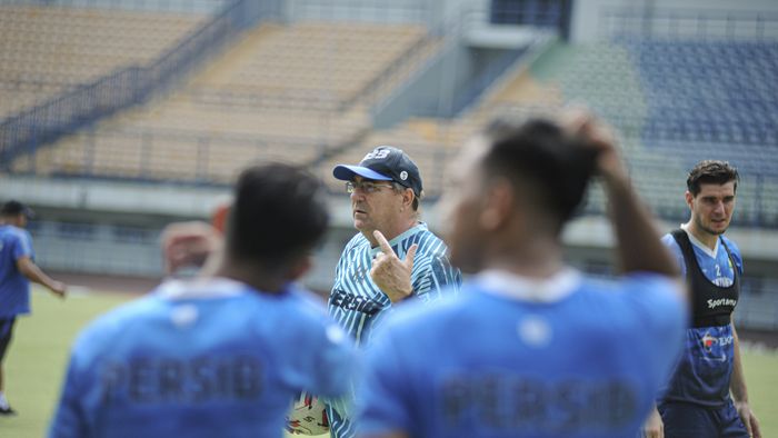 Robert Alberts Pastikan Tak Ada Pemain Persib yang Dilepas Jelang Bergulirnya Putaran kedua Liga 1