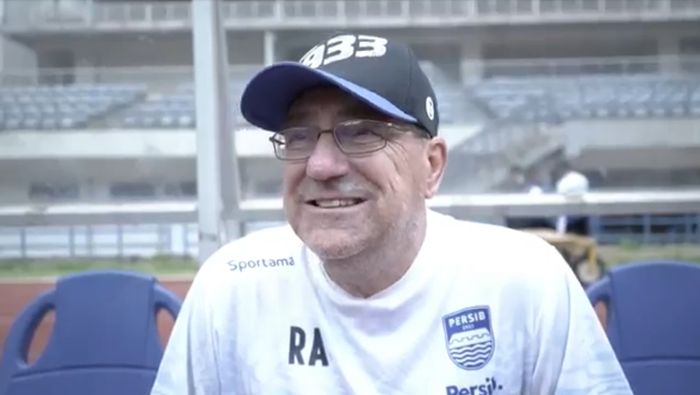 BERITA POPULER PERSIB: Robert Bilang Jangan Bicara Target Dulu, yang Dilakukan Pertama adalah Ini