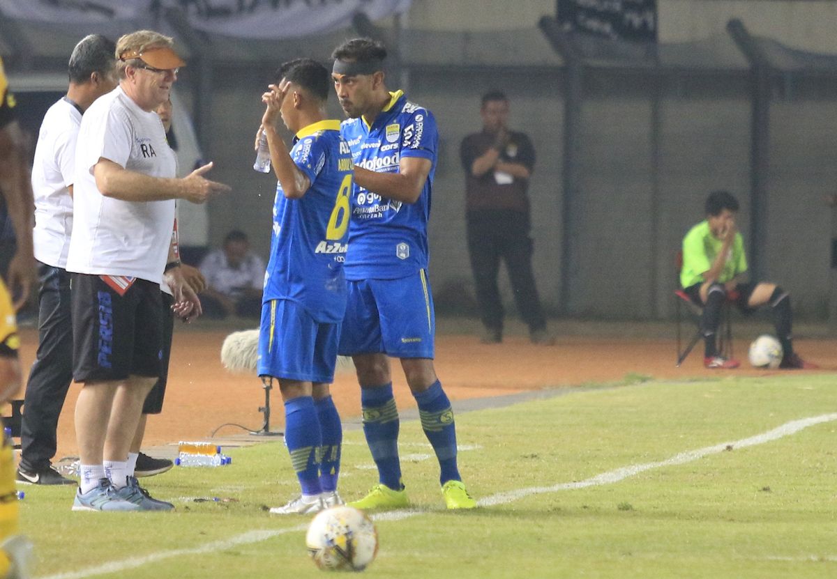BABAK I Persib Bandung Pesta 3 Gol ke Gawang Arema FC, Berikut Live Streaming Indosiar Babak II