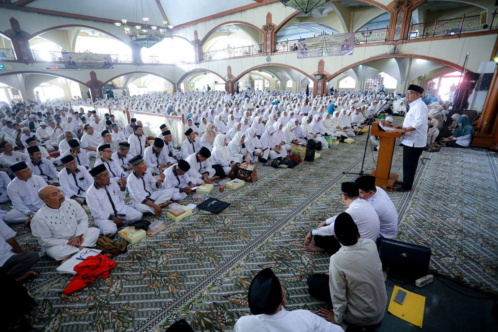 pelepasan-calon-jemaah-haji-asal-Kota-Bandung-174.jpg