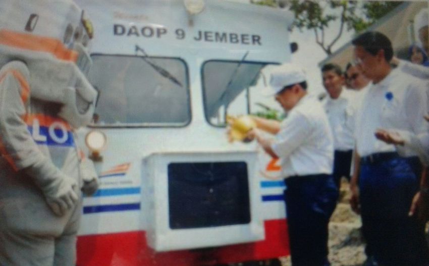 Lebih Seru Menuju Objek Wisata dan Kuliner dengan Lori Wisata Terowongan Mrawan