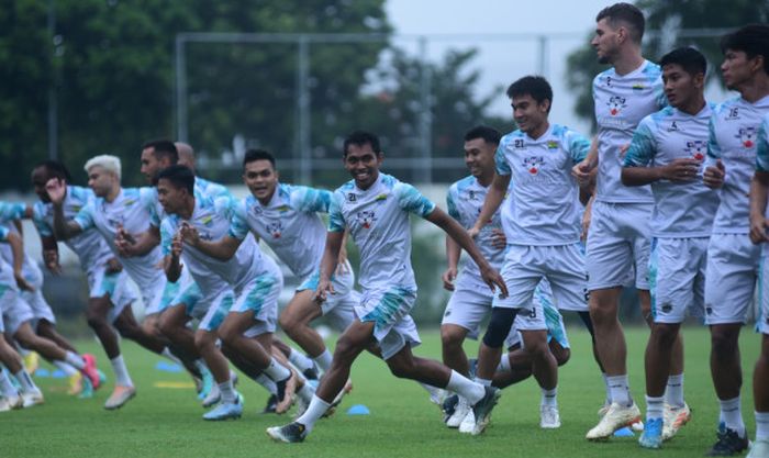 pemain-persib-bandung-berlatih-di-stadion-persib-2323.jpg
