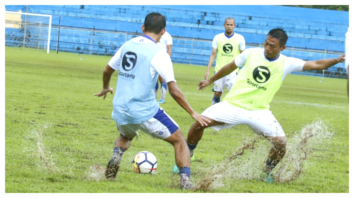 Bek Persib Ini Tak Bisa Berkeliling Jepara di Sela-sela Latihan Ini Penyebabnya