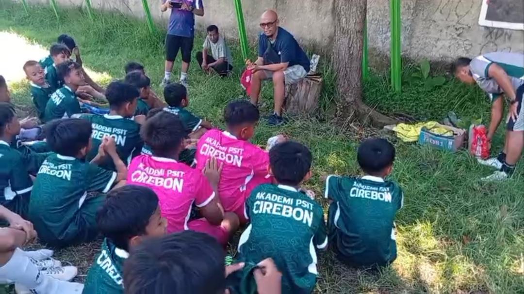 pemain-persib-herrie-setyawan-psit-cirebon.jpg
