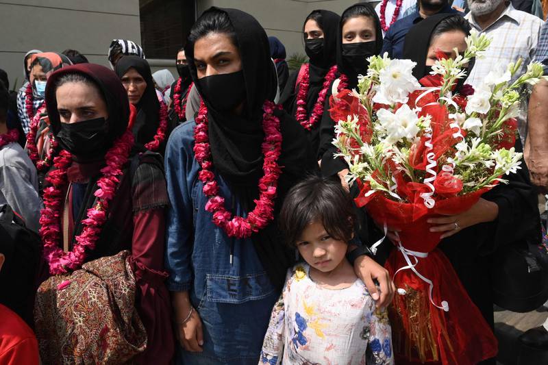 pemain-sepak-bola-putri-asal-afghanistan.jpg