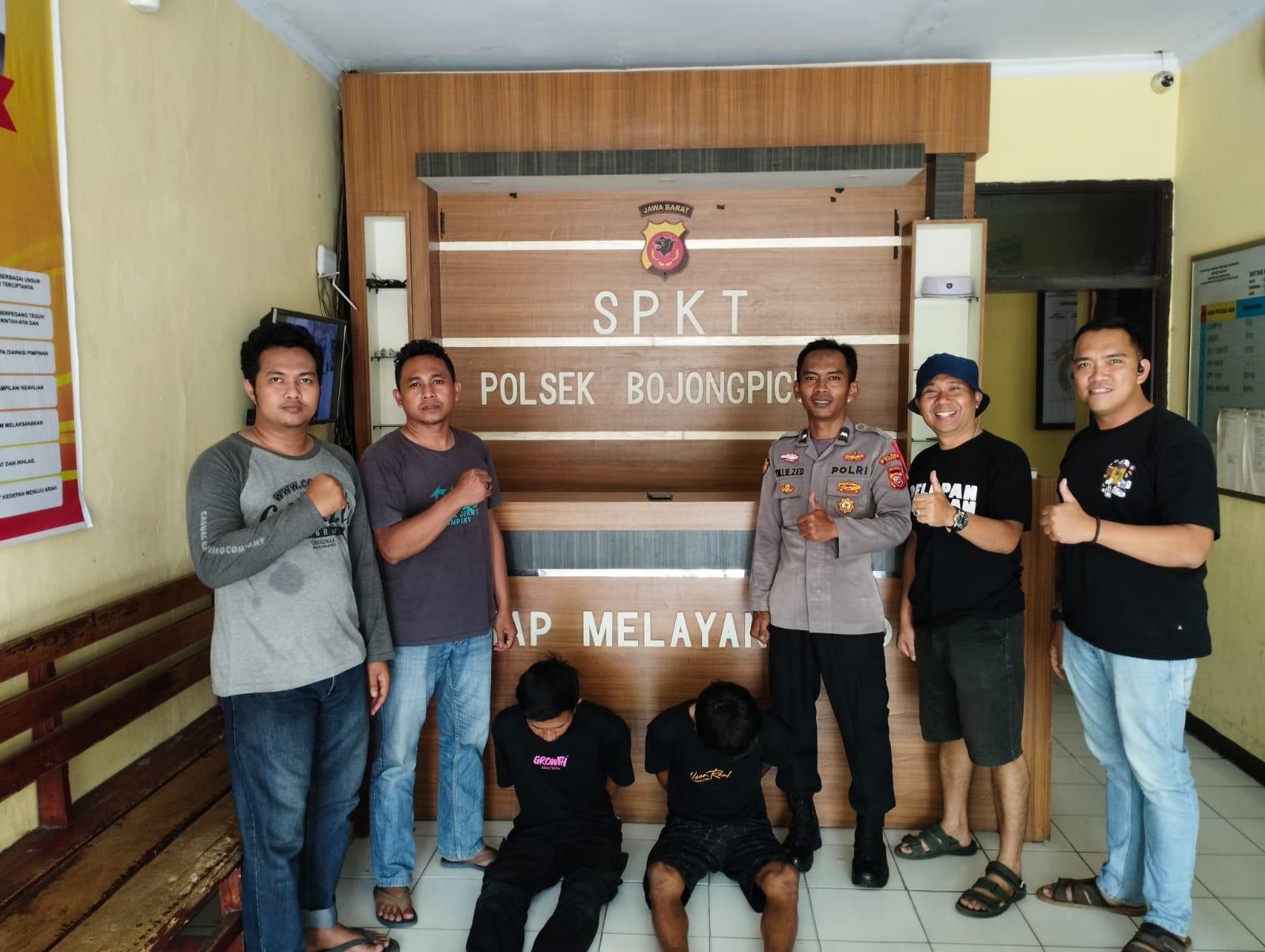 2 Pemuda Cianjur Dijemput Polisi Karena Maling Uang Rp 50,1 Juta di SPBU Cadangpinggan Indramayu