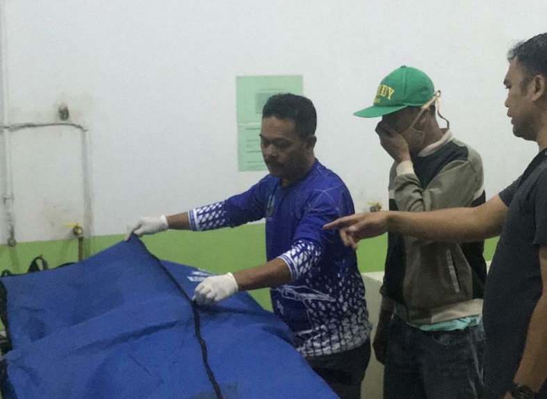 Pemuda Diduga Mabuk Terlindas Kereta Api di Pintu Perlintasan Leuwidahu Kota Tasikmalaya