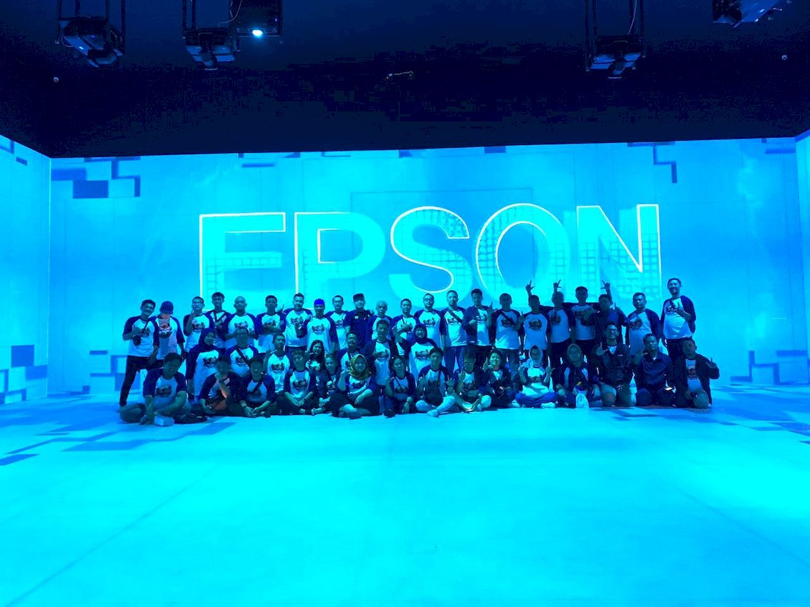 pengunjung-berfoto-di-kalakininanti-_epson.jpg
