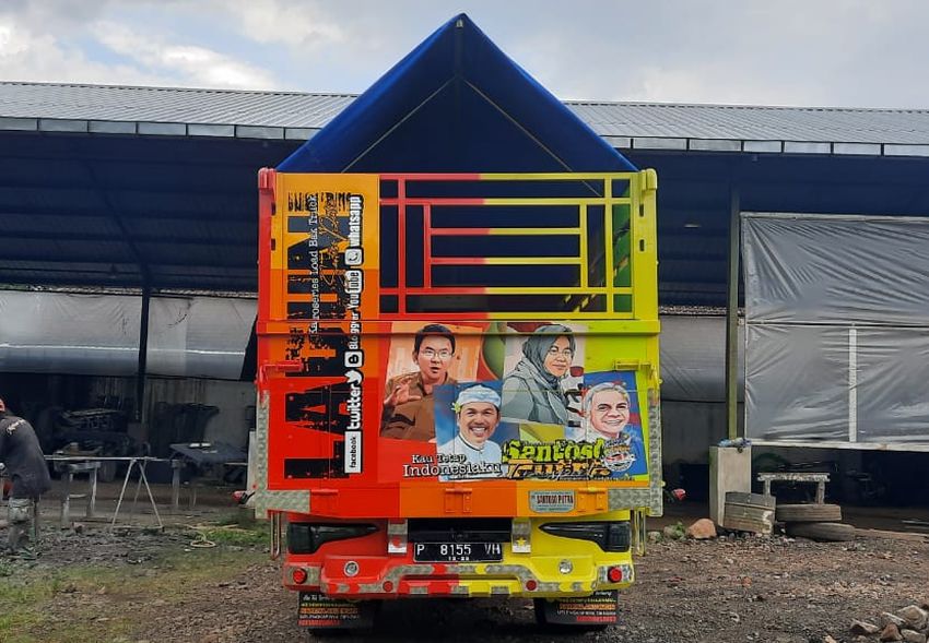 Pengusaha Karoseri di Banyuwangi Lukis Wajah Tokoh Jabar Dedi Mulyadi di Bak Truk, Bentuk Apresiasi