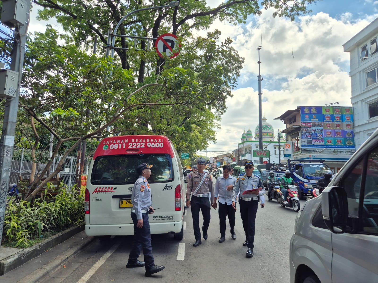 penindakan-parkir-liar-Senin-1342026.jpg