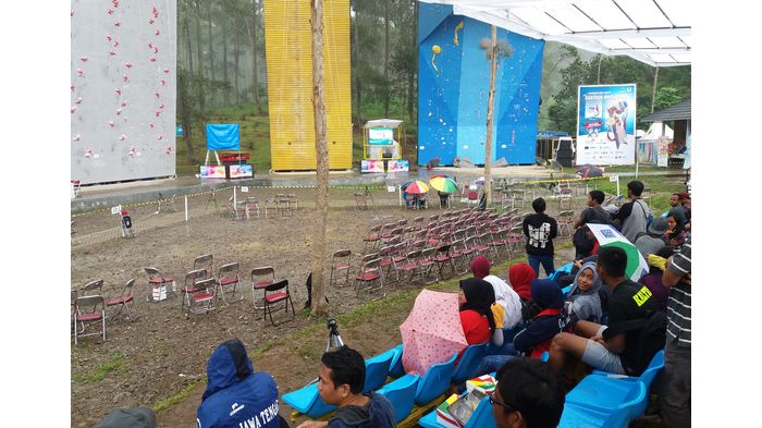 penonton-di-venue-panjat-tebing-pon-xix-2016_20160920_113301.jpg