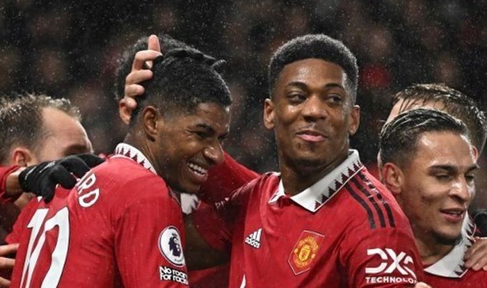 penyerang-manchester-united-marcus-rashford-kiri-merayakan-golnya-ke-gawang-nottingham-forest.jpg