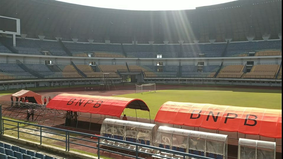 persiapan-vaksinasi-massal-covid-19-di-stadion-gbla-bandung.jpg