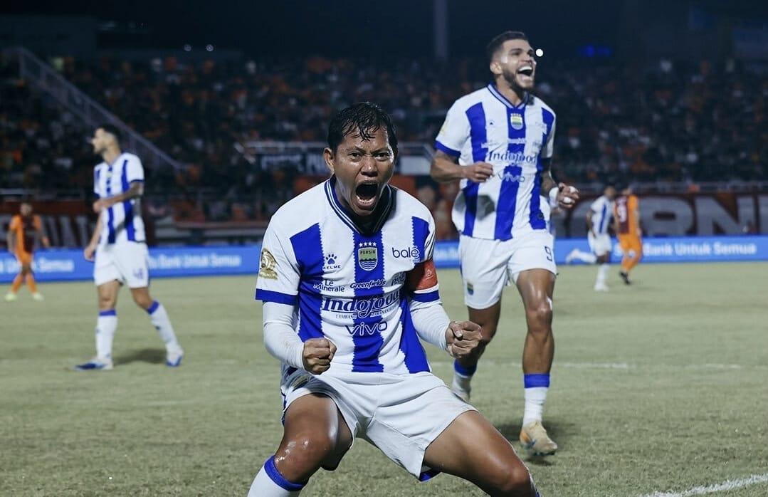 persib-adam-alis-aah-borneo.jpg
