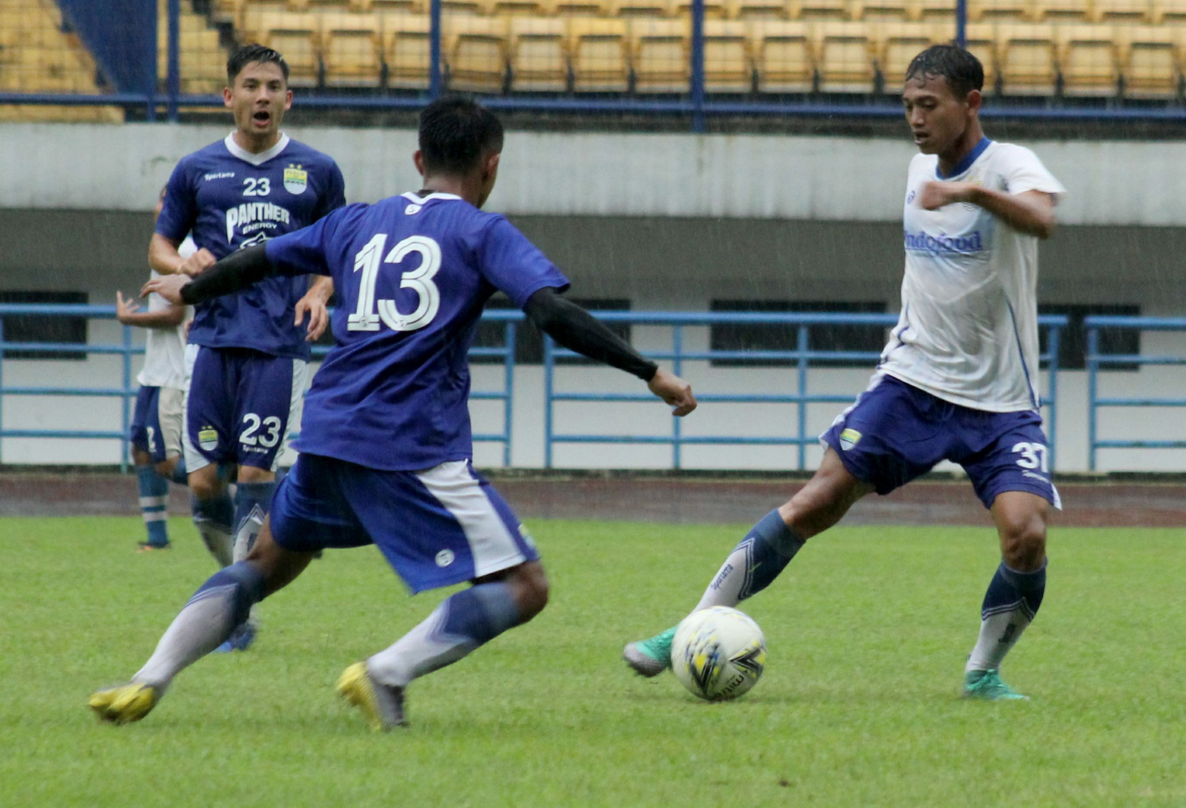 persib-bandung-uji-coba1.jpg