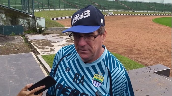 Robert Alberts Tak Sabar Persib Bandung Dilaunching tapi Tak Tahu Kapan