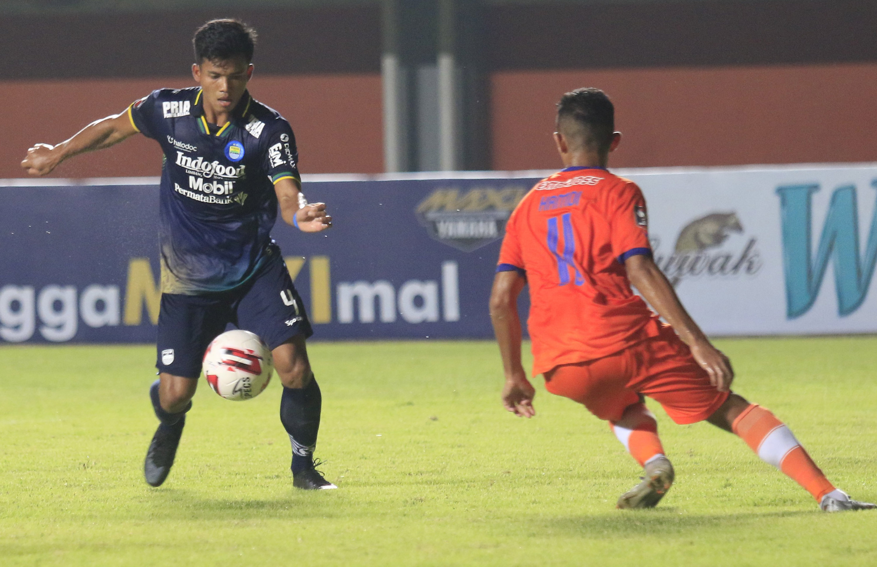 persib-vs-persiraja1.jpg