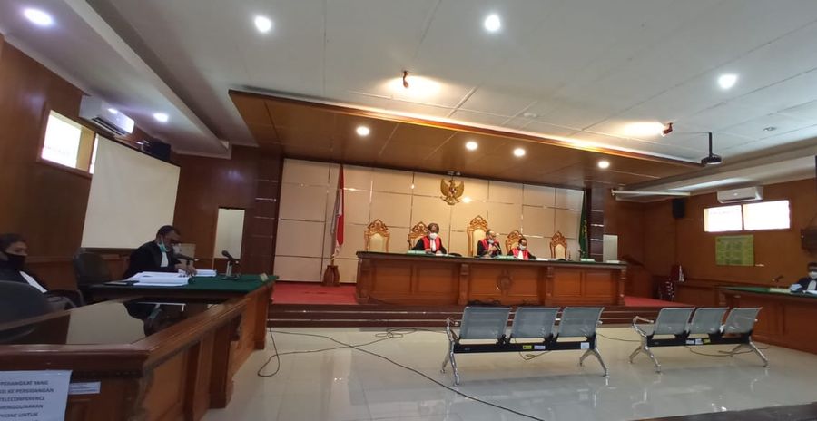 persidangan-secara-daring-kasus-penganiayaan-dengan-terdakwa-habib-bahar.jpg