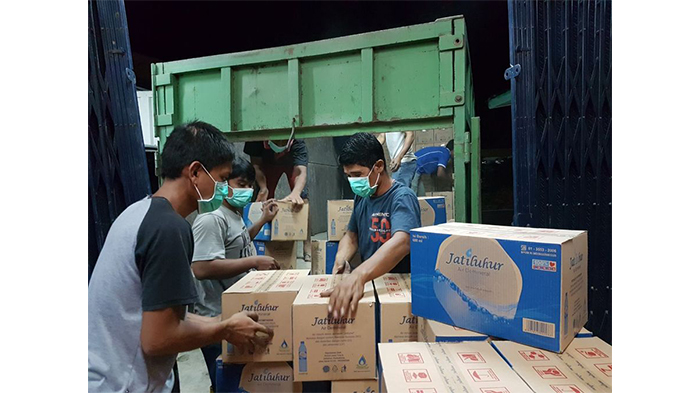 PJT II Jatiluhur Kirim Ribuan Dus Air Mineral bagi Korban Gempa dan Tsunami Sulteng