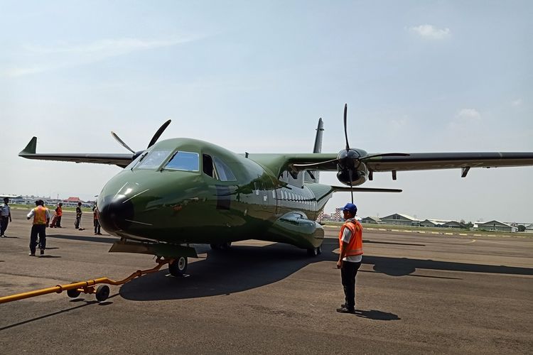 Nasib Pesawat CN-235, Dulu Dipuji Jokowi di Dunia Internasional, Kini Bakal Diborong Prabowo