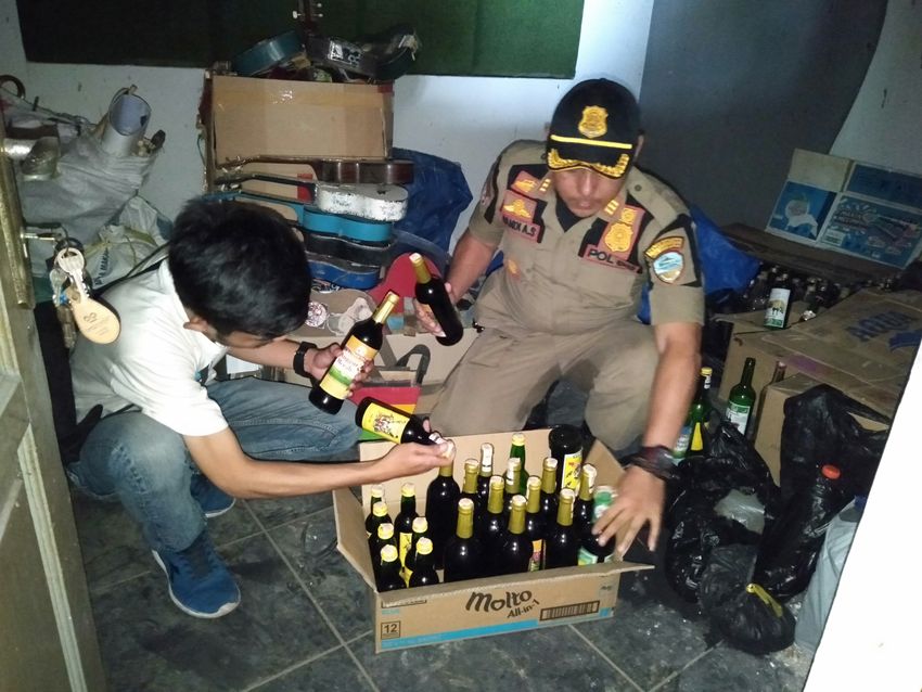 Satpol PP Kota Tasikmalaya Buka Laporan Soal Miras 24 Jam, Razia Miras Pun Tak Pernah Berhenti