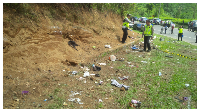 Polisi Gunakan Drone untuk Olah TKP Kecelakaan Maut di Tanjakan Emen