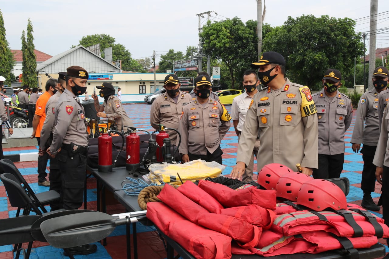 polres-majalengka-menggelar-pengecekan-peralatan-dan-perlengkapan.jpg