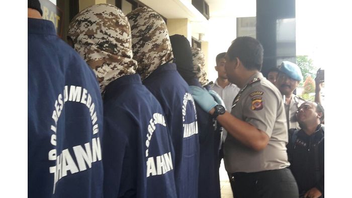 polres-sumedang-telah-mengamankan-lima-tsk-dari-ojek-online_20171130_180030.jpg