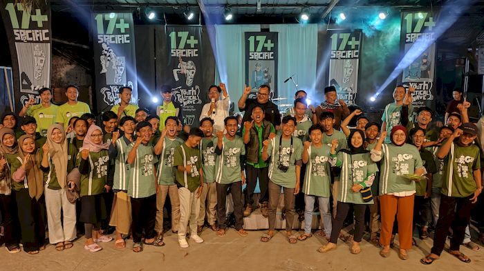 puluhan-kaum-milenial-saat-mengikuti-deklarasi-g17.jpg