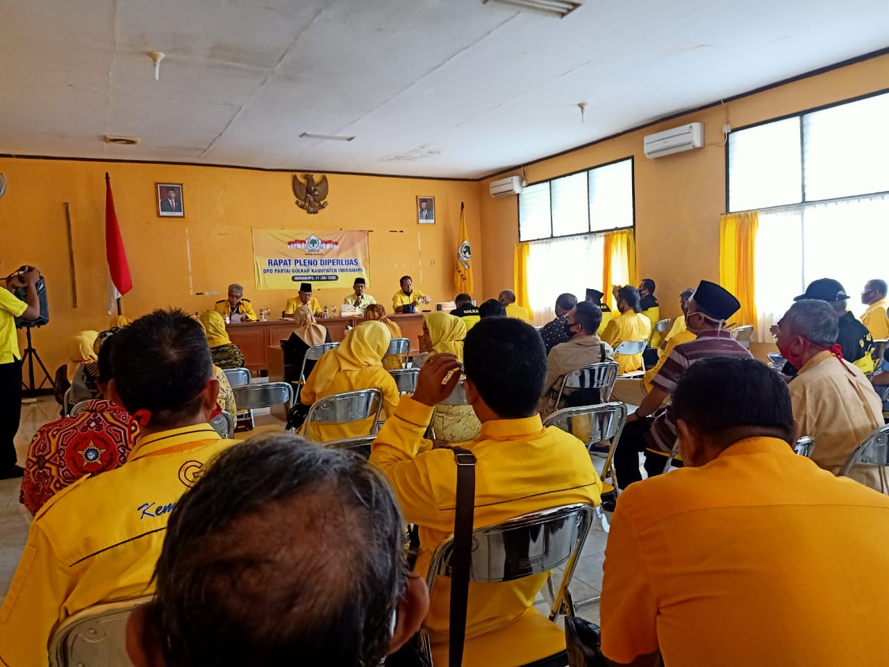 rapat-pleno-pengurus-partai-golkar-di-dpd-partai-golkar-1112.jpg