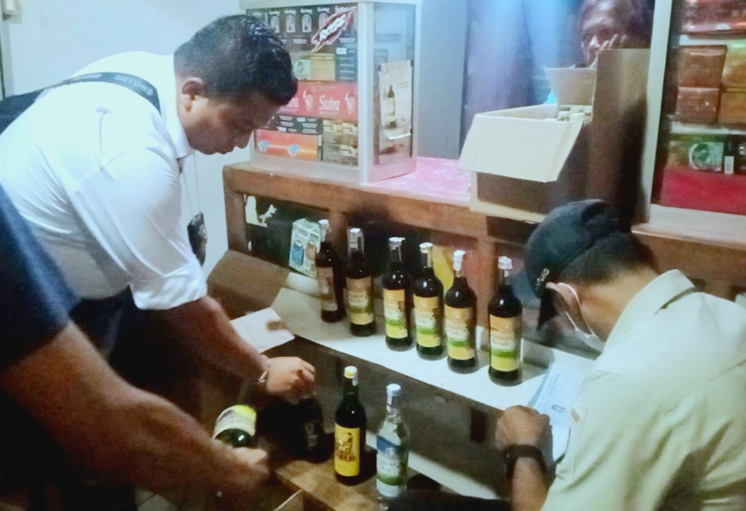 Menjelang Perayaan Tahun Baru, Satpol PP Tingkatkan Razia Miras dan Petasan di Bandung Barat