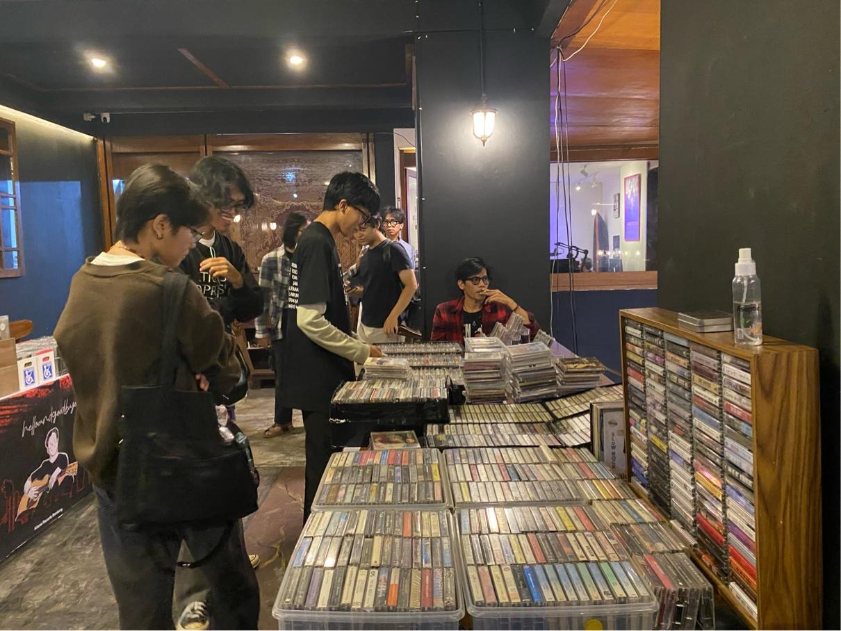 Record Store Day Bandung: Ruang Kolektif Toko Musik dan Label Independen di Tengah Era Digital