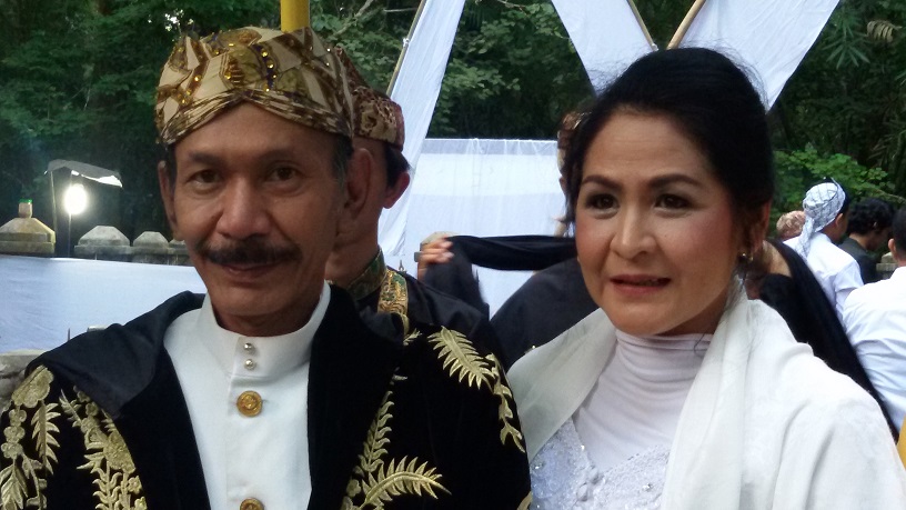 Tanpa Mahkota, Tanpa Kerajaan; Rd Hanif Radinal Mukhtar Dinobatkan jadi Raja Galuh